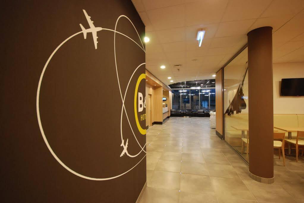 Hotel Warszawa-okęcie 2*