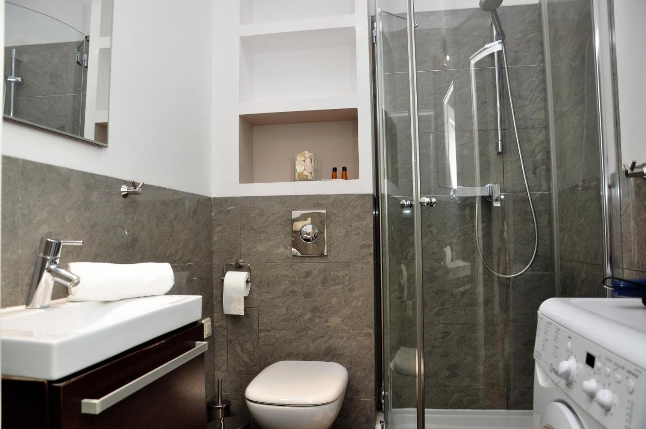 Prudentia Wars Apartment