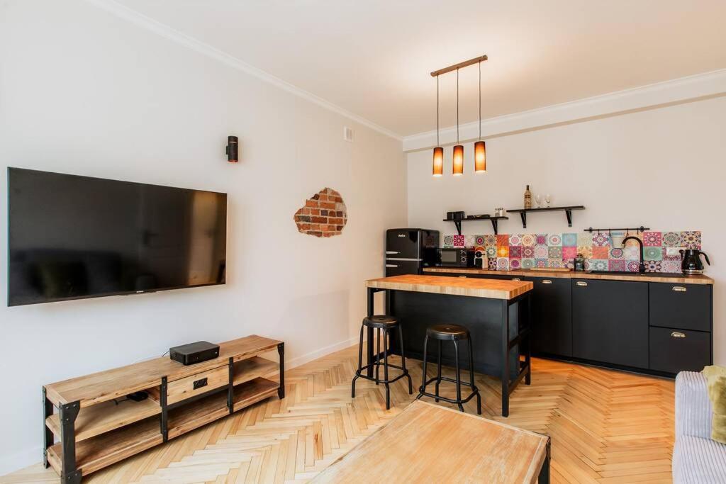 Apartament New In Heart Of *