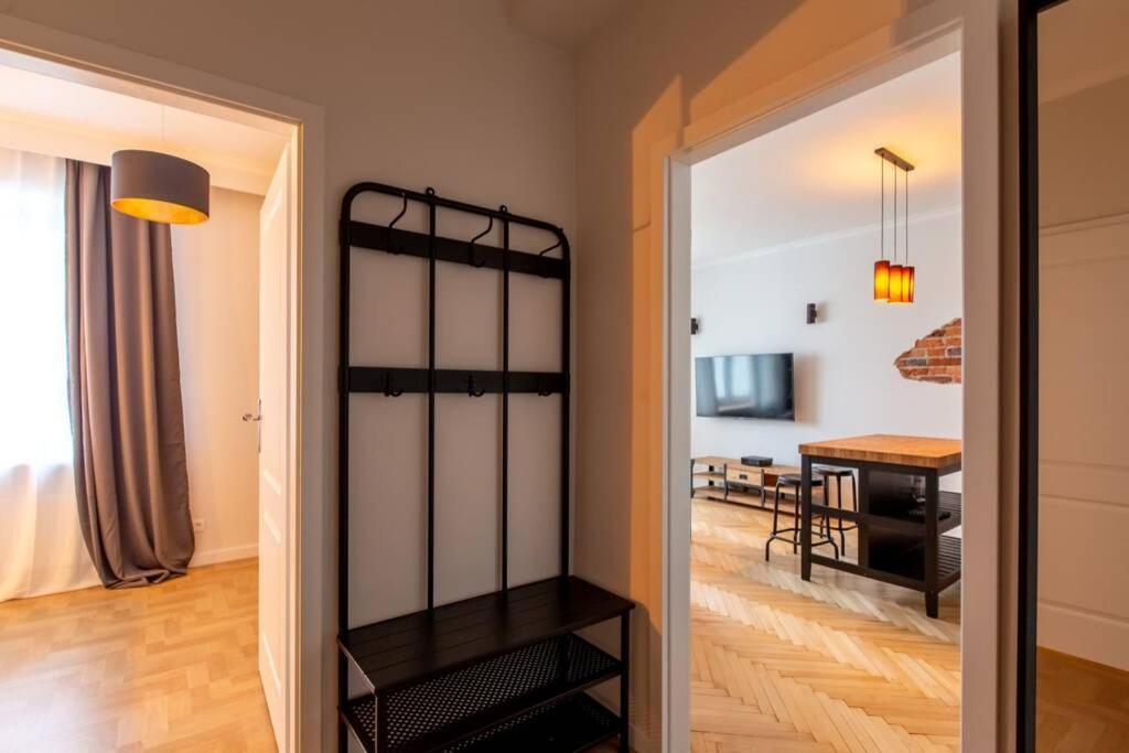 Apartament New In Heart Of Warszawa