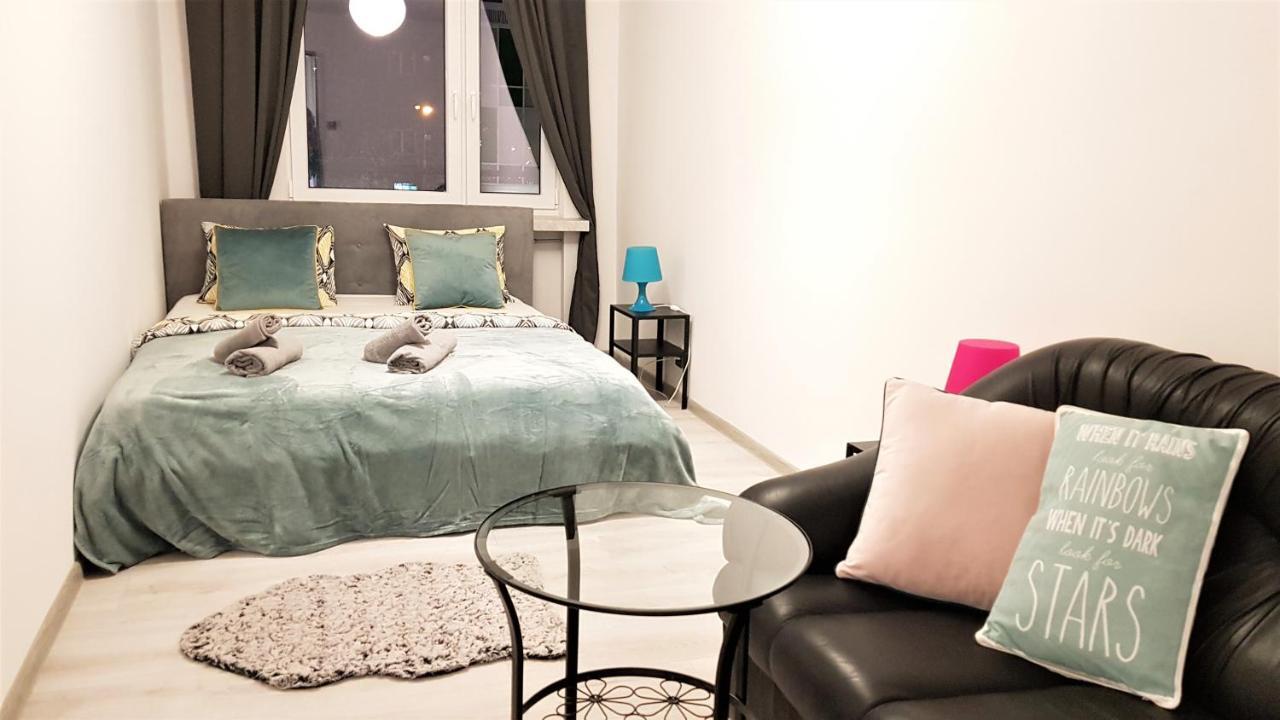 Apartment Centrum Warszawy Klimatyzacja Ac W Salonie I Wentylator W Sypialni -City Center The Best Places Warsaw