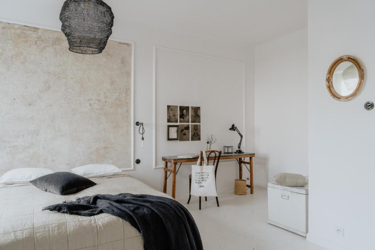 Căn hộ Concierge Unique Design Warsaw