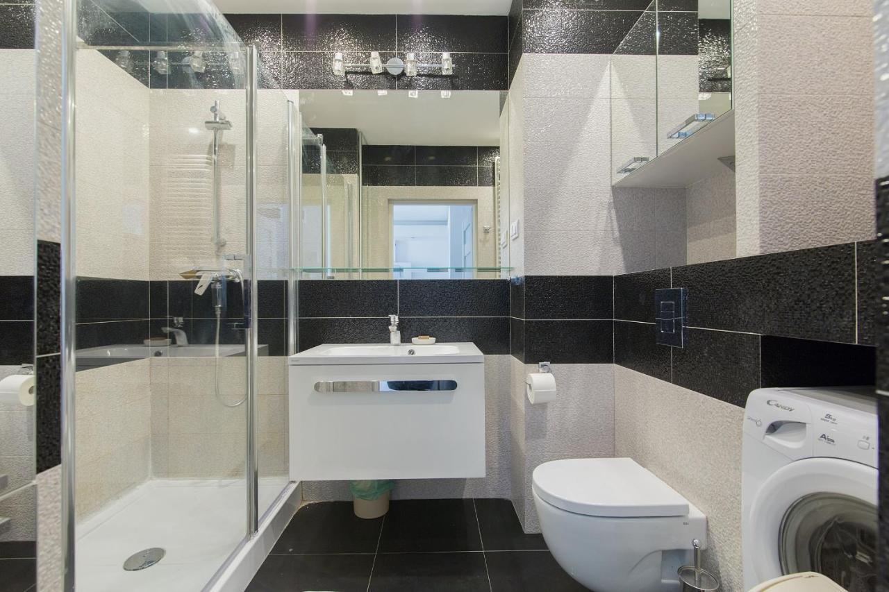 Shortstaypoland Aleja Rzeczypospolitej Apartment