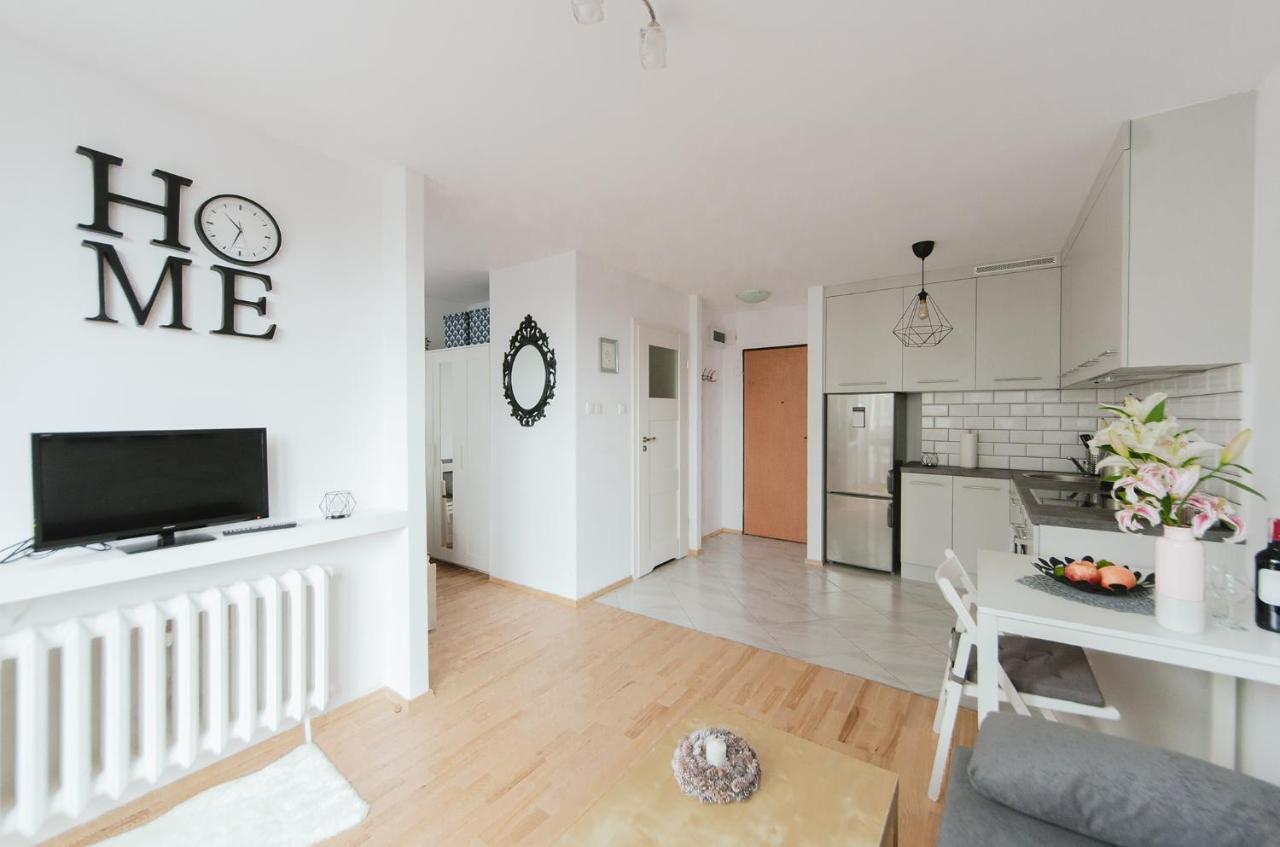 Apartment Rentpro Grzybowska 6/10 *