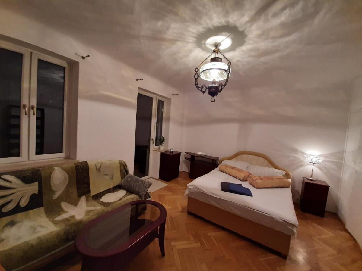 Rooms In Centrum Apartment Warsaw
