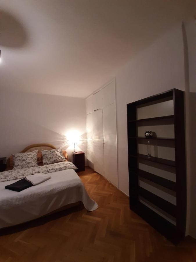 Apartment Rooms In Centrum *