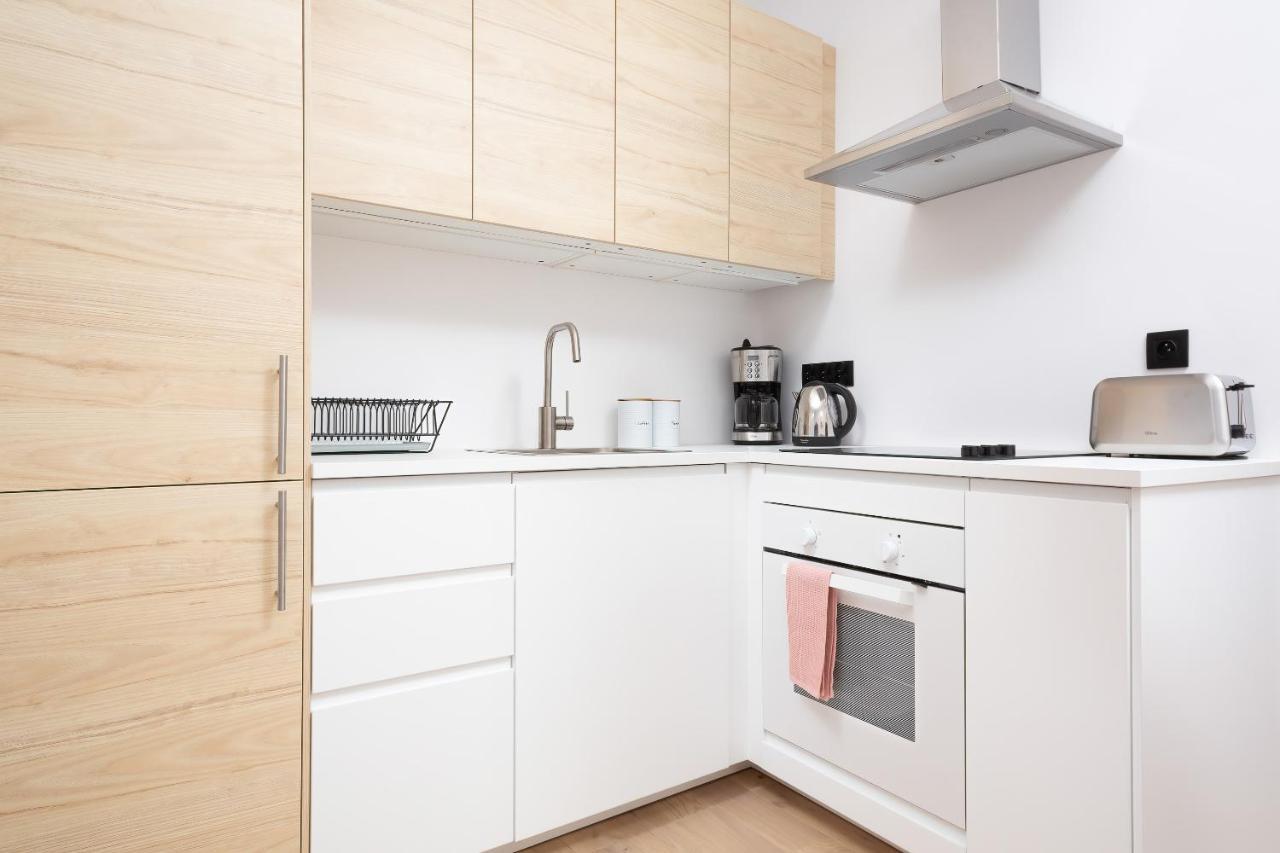 Royal Park By Renters Apartment