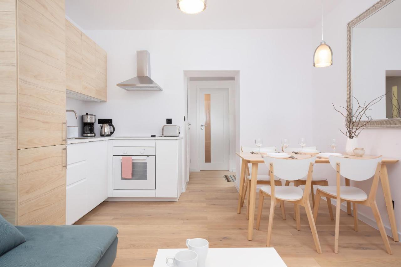Apartment Royal Park By Renters Warsaw