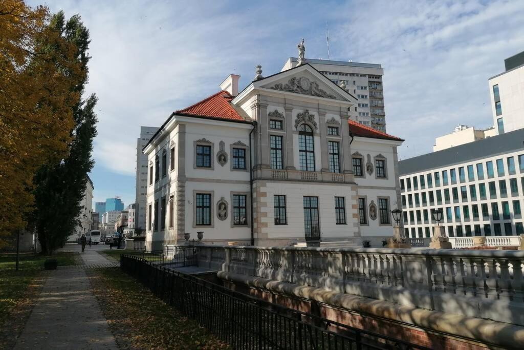 New In Heart Of Apartament Warszawa