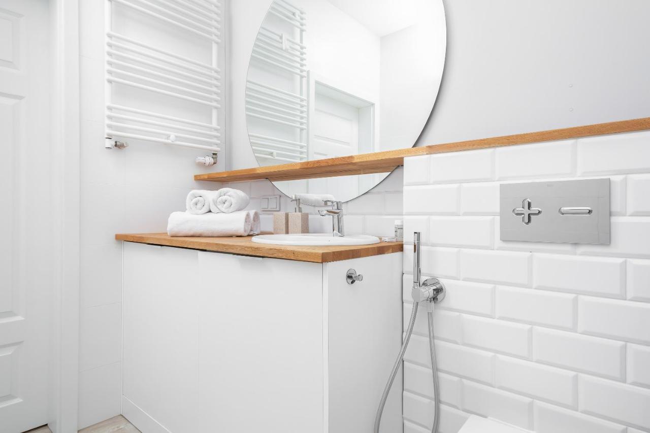 Zoliborz By Renters Apartment