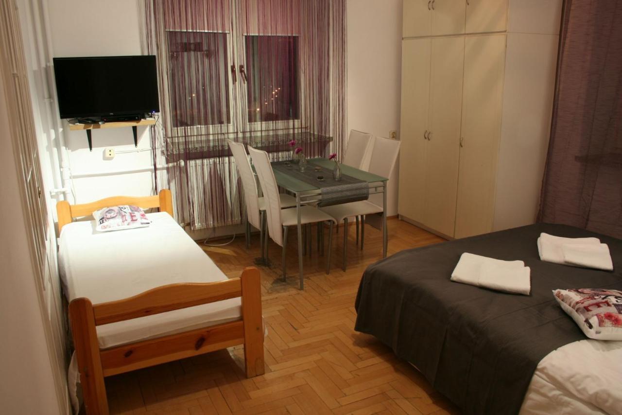 Apartment Zelazna *