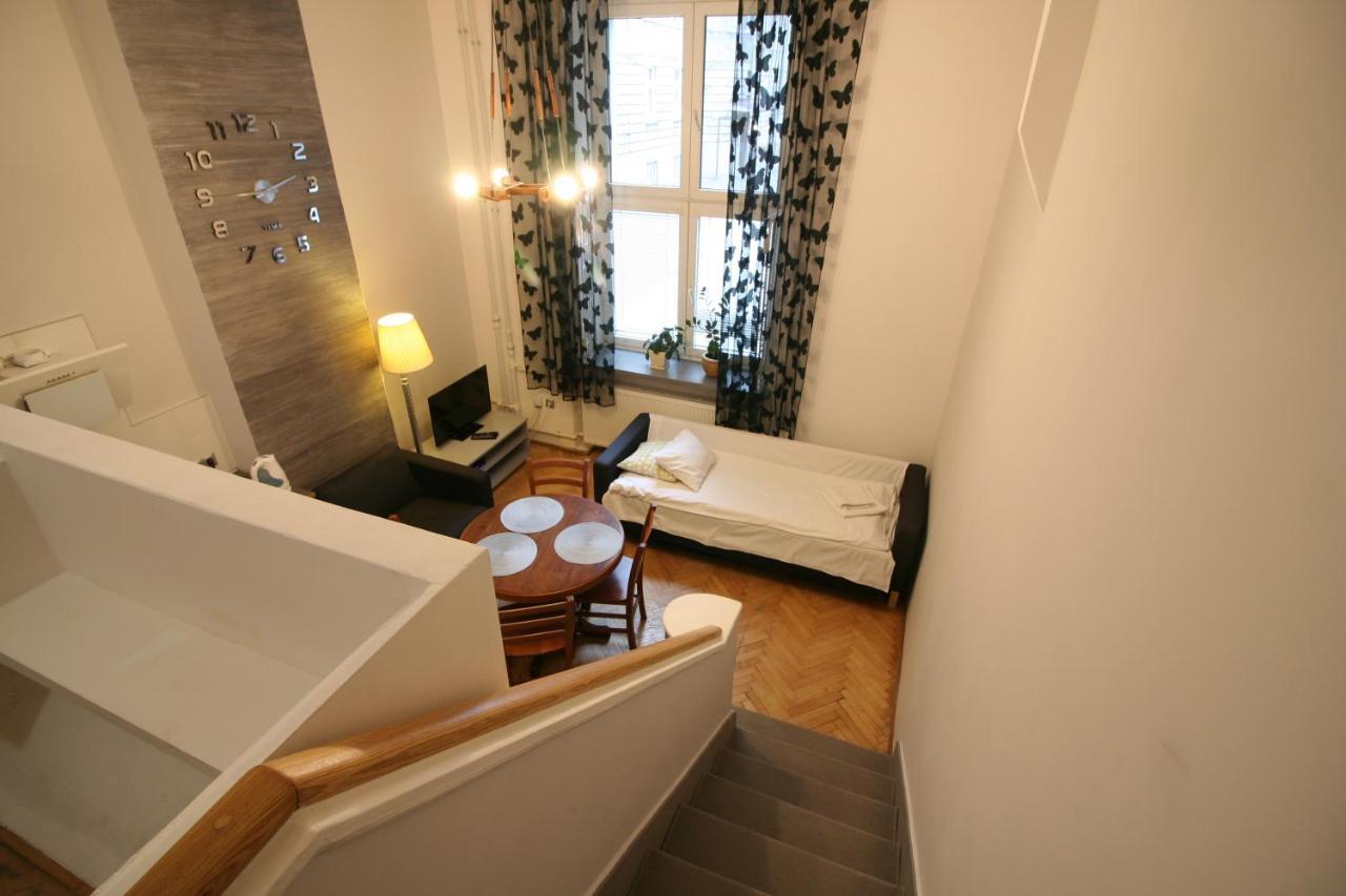 Zelazna Apartment