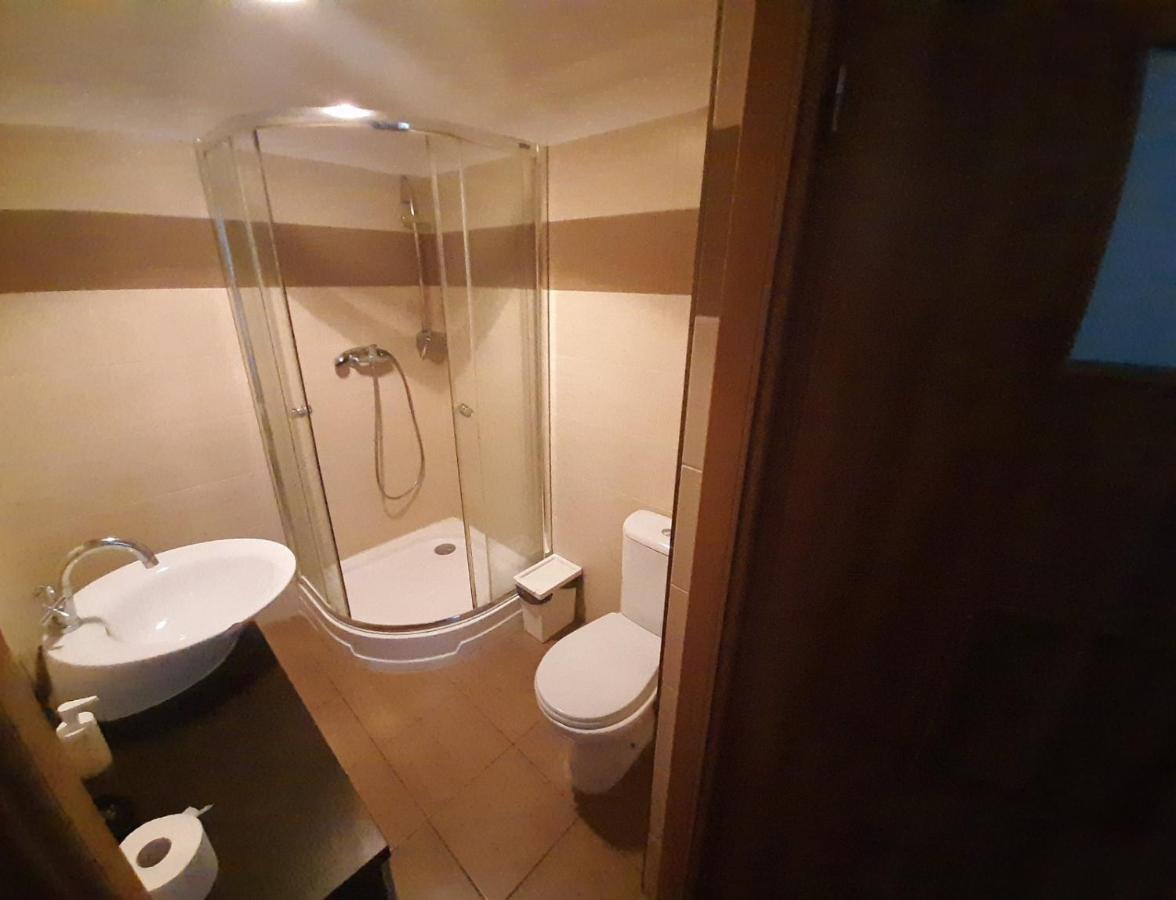 Club Hostel Homestay *