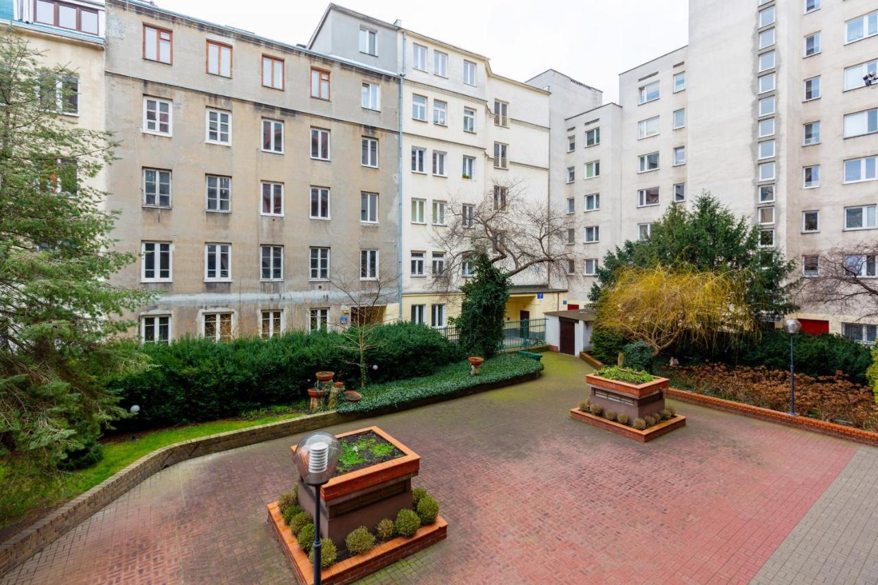 Apartment Hoza By Renters Warsaw