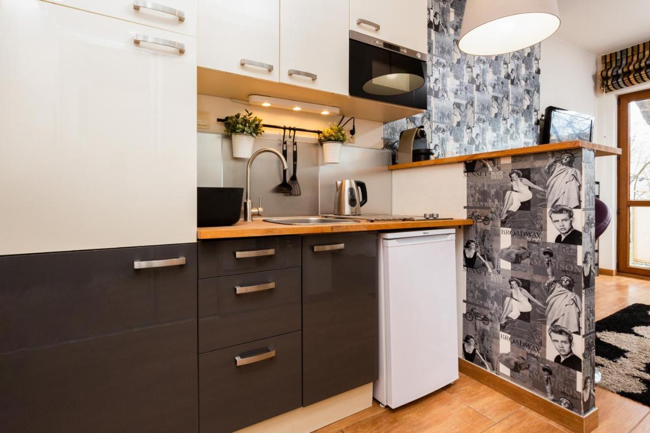 Apartment Hoza By Renters Warsaw