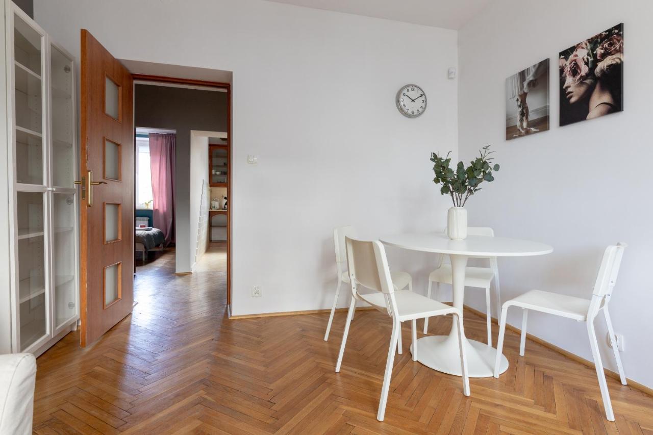 Saska Kepa Modern Apartment *