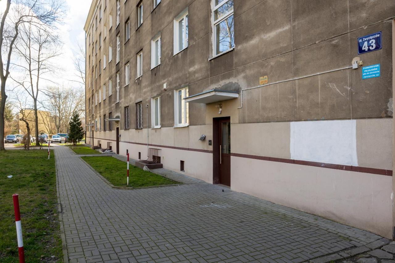 Saska Kepa Modern Apartment *