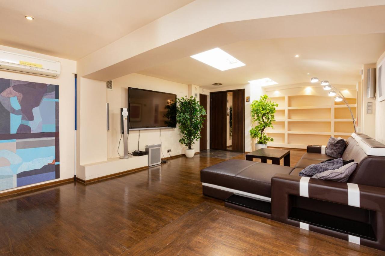 City Center By Renters Apartment *