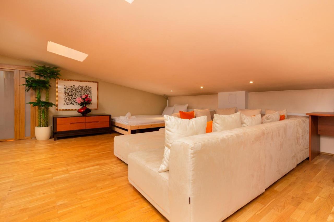 City Center By Renters Apartament *