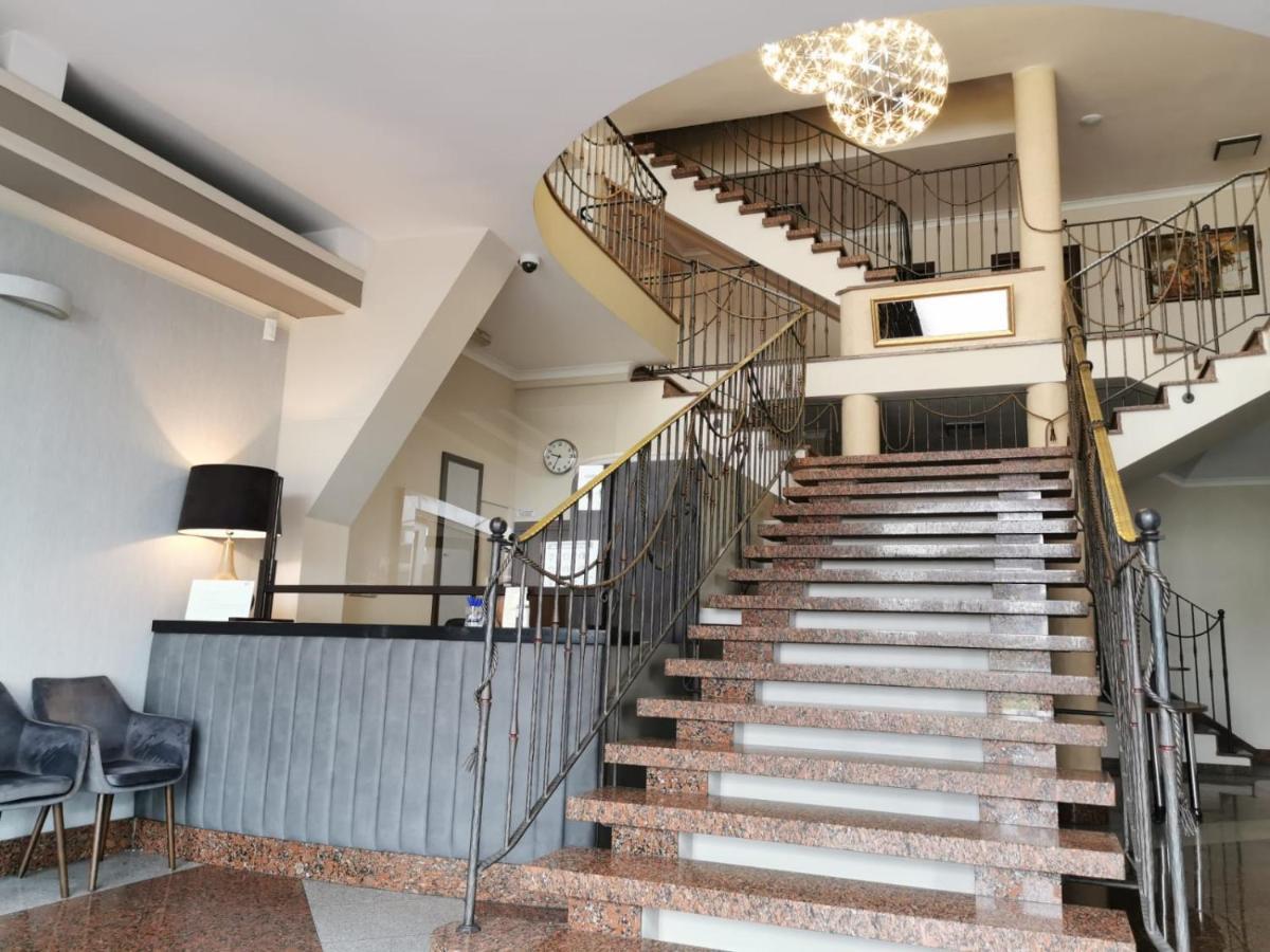 Centrum Konferencyjno-Apartamentowe Mrówka 3* Varsóvia