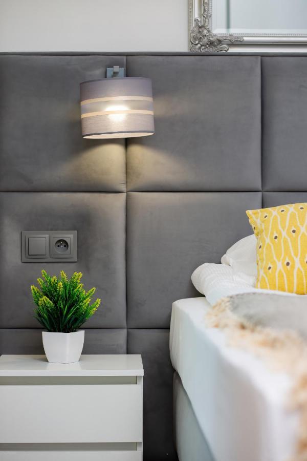 Apartment With Parking Business Center By Renters