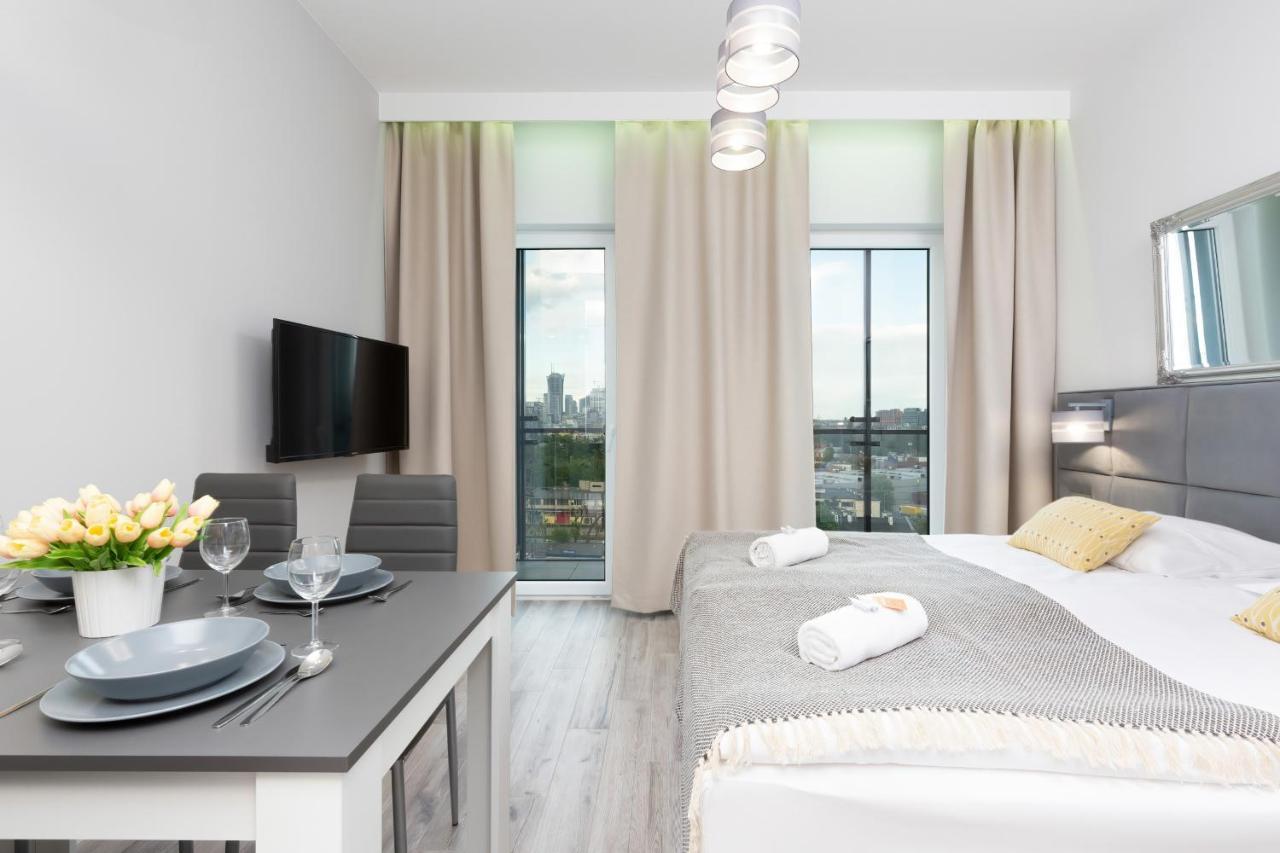 With Parking Business Center By Renters Apartment *