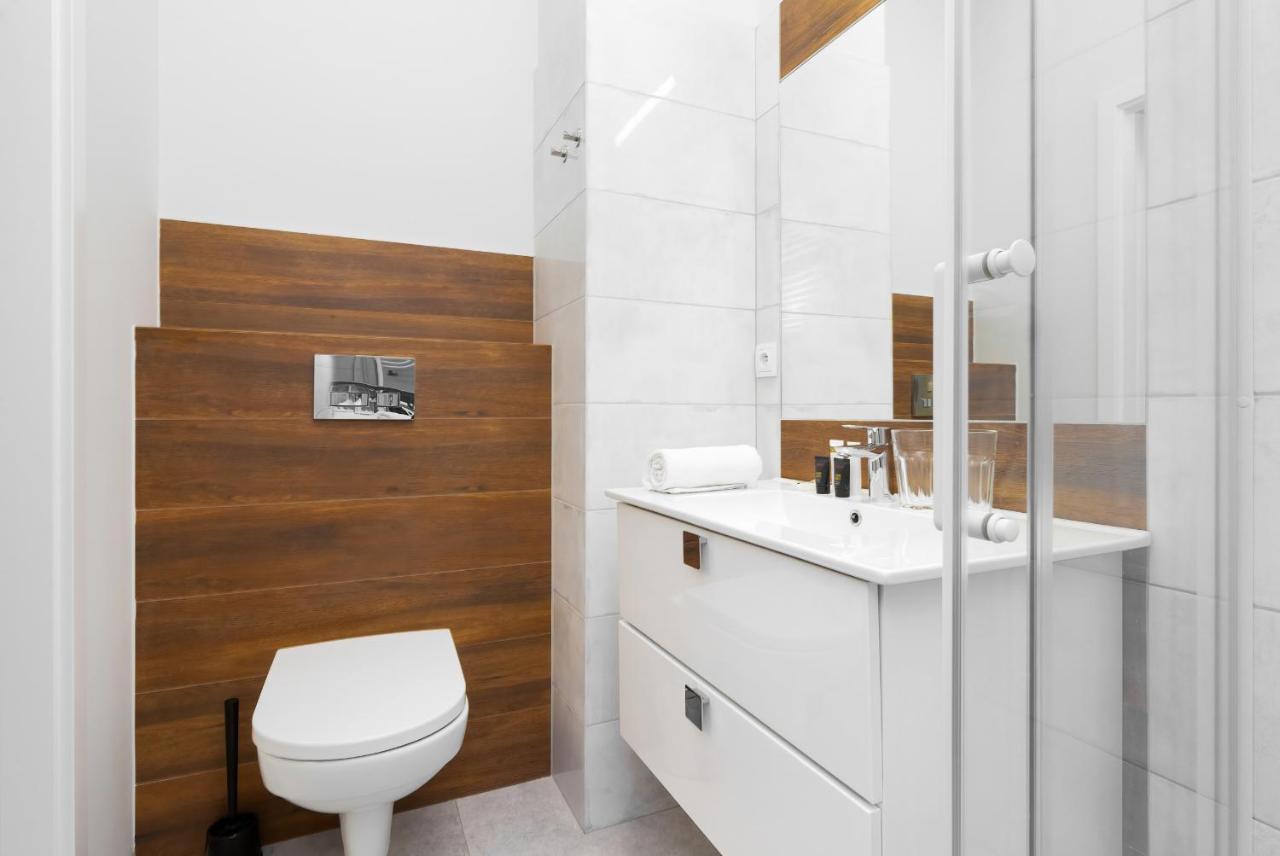 With Parking Business Center By Renters * Warsaw