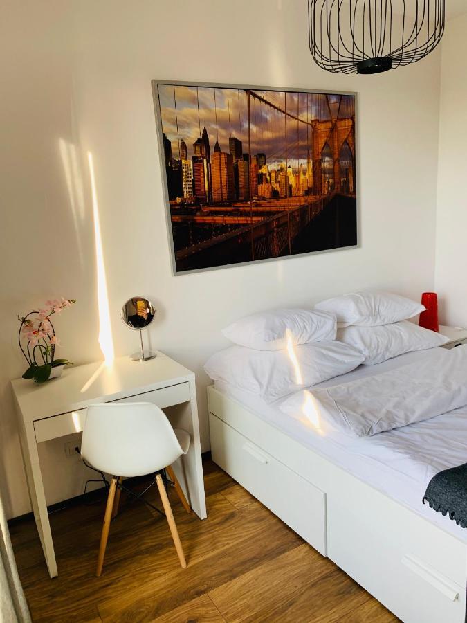 Night Rondo Daszynskiego Apartment Warsaw