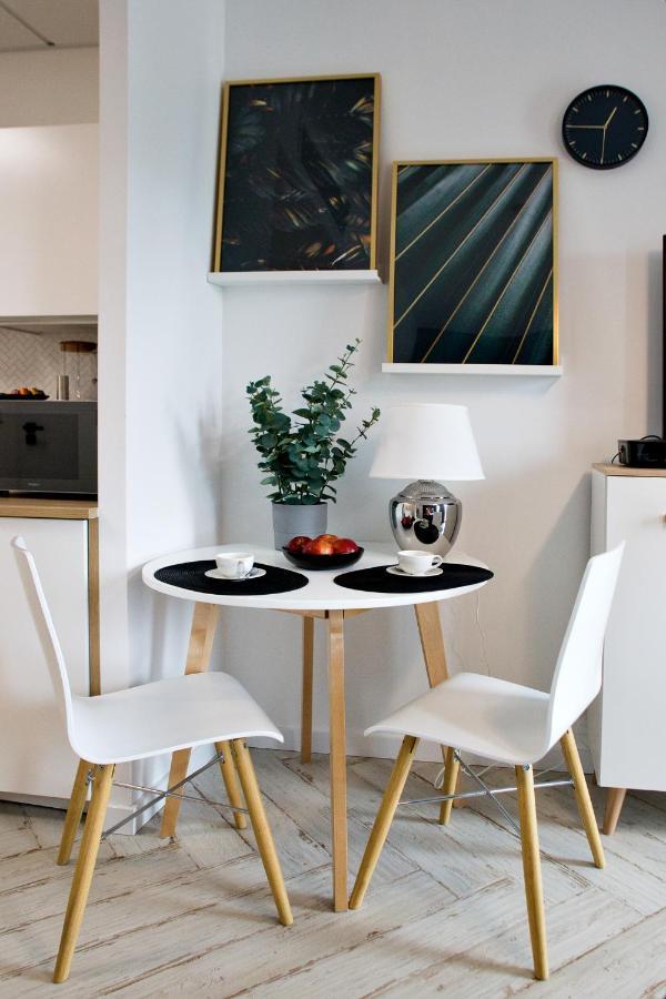 Prymasa Tysiaclecia - P&o Serviced Apartment *