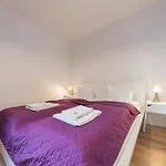 Golden Apartments Pereca Onz
