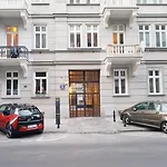 Lwowska 8 Apartment