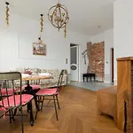 Apartment On The Warsaw Square By Noclegi Renters