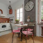 Apartment On The Warsaw Square By Noclegi Renters