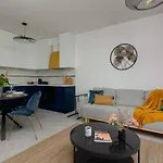 Soho 18 Apartment By Renters Prestige