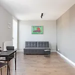 Rent Like Home - Bobrowiecka 10