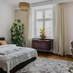 Warsaw Concierge Targowa