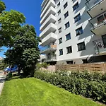 Royal Park Lazienki - Terrace Boutique Apartment