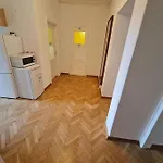 Fantastic Waw - O13 Room C