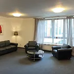 Center - Atelier Residence