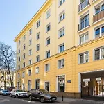 Wilcza 55 Prywatne Mieszkanie Z Oddzielna Sypialnia W Centrum 400M Od Dworca Centralnego Samodzielne Zameldowanie! Self Check-In System!