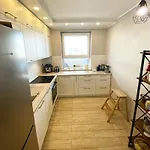 Room In A Rental Unit Hosted By Malek