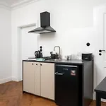Metro Wilenski Varsovia Studio #2