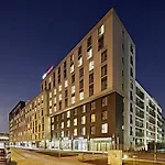 Aparthotel In Warsaw Very Close To The City Center, Free Underground Parking, Wifi, Air Conditioning, Balcony