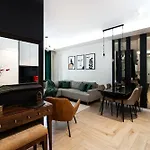 Golden Apartments Warsaw - Two Bedrooms Luxury Apartment In The Center - Mennica Residence