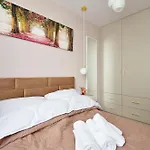 B&P Bank Square Apartment