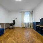 Very Quiet Flat In The Old Town