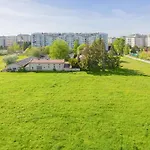 Spacious Apartment With Parking And Balcony By Noclegi Renters