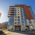 Rodzinny Apartament Dla 6 Osob Z Parkingiem Mokotow By Noclegi Renters