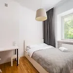 Metro Raclawicka Comfy Apartment By Bookinghost