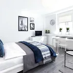 Warsawrent Apartamenty Centralna